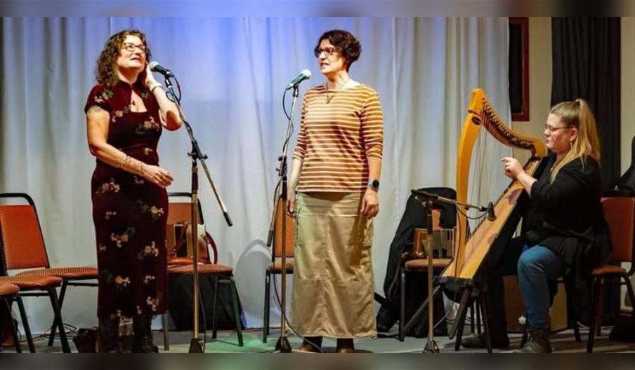 Ruth and Sadie Price With Lisa Oliver